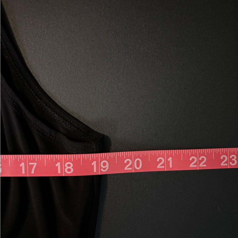 Emma & Michele Black Sleeveless Jumpsuit with Relaxed Fit - Picture 4 of 6